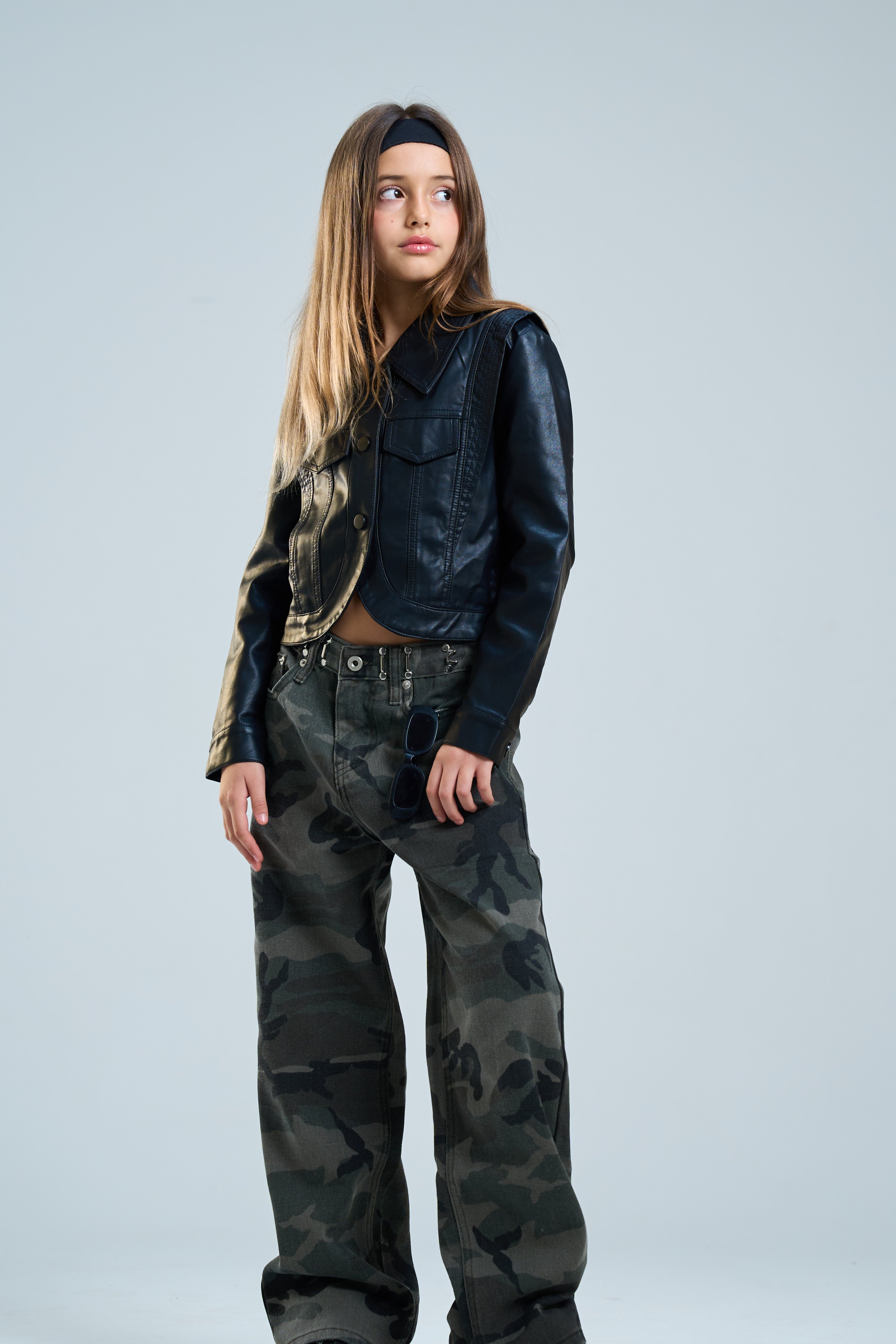 ג׳קט גאיה דמוי עור שחור