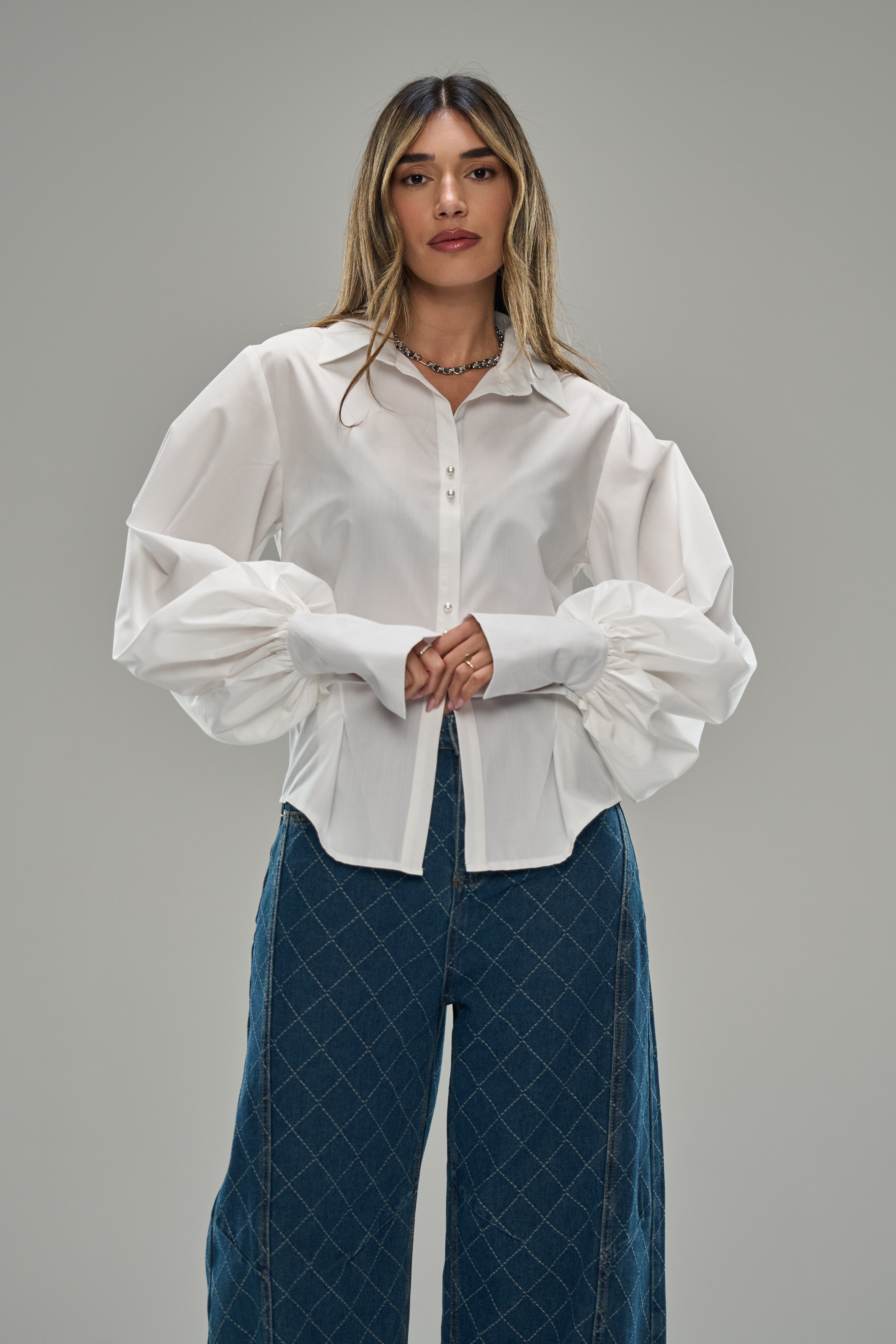 חולצת אודט לבן