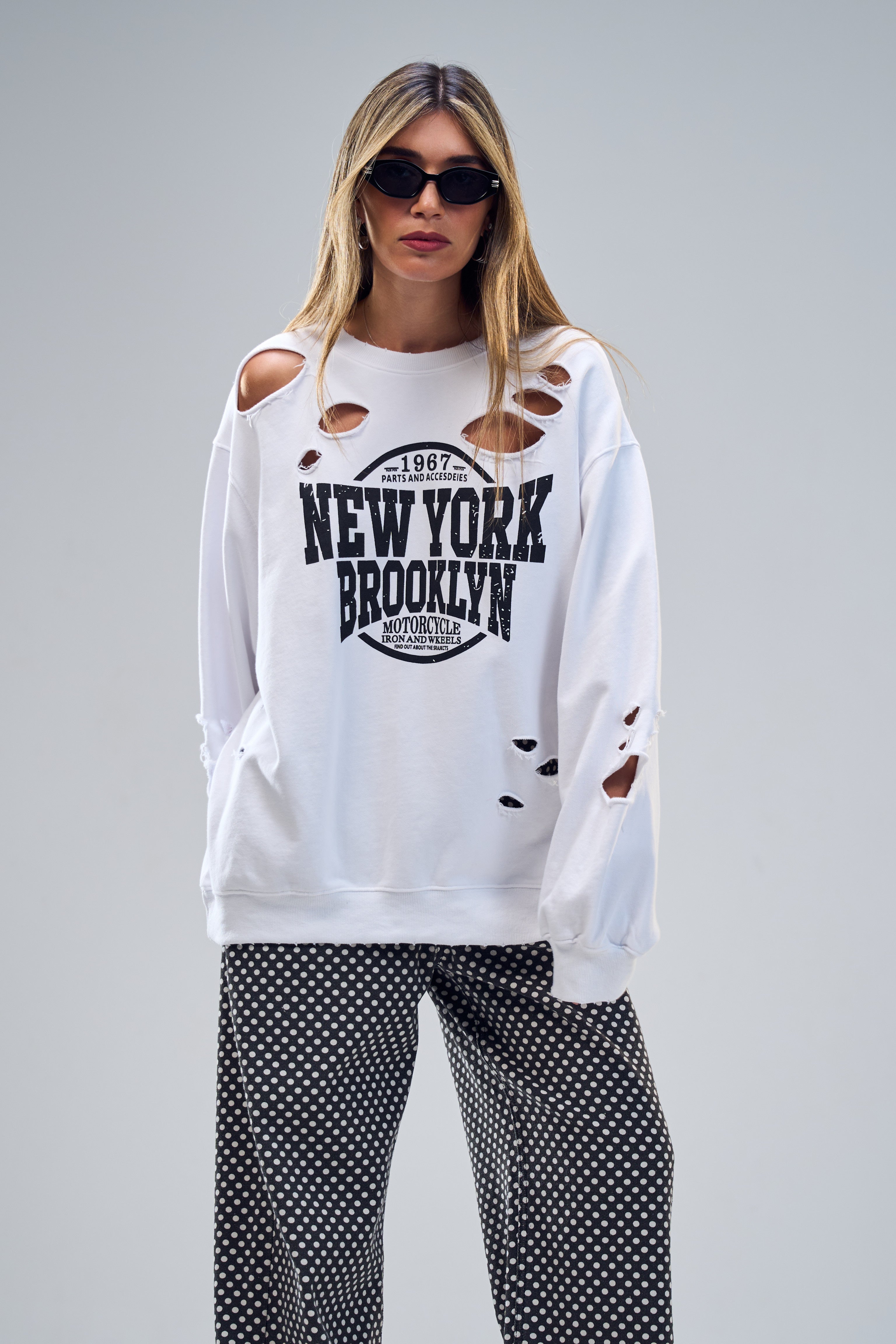 סווצר בל לבן