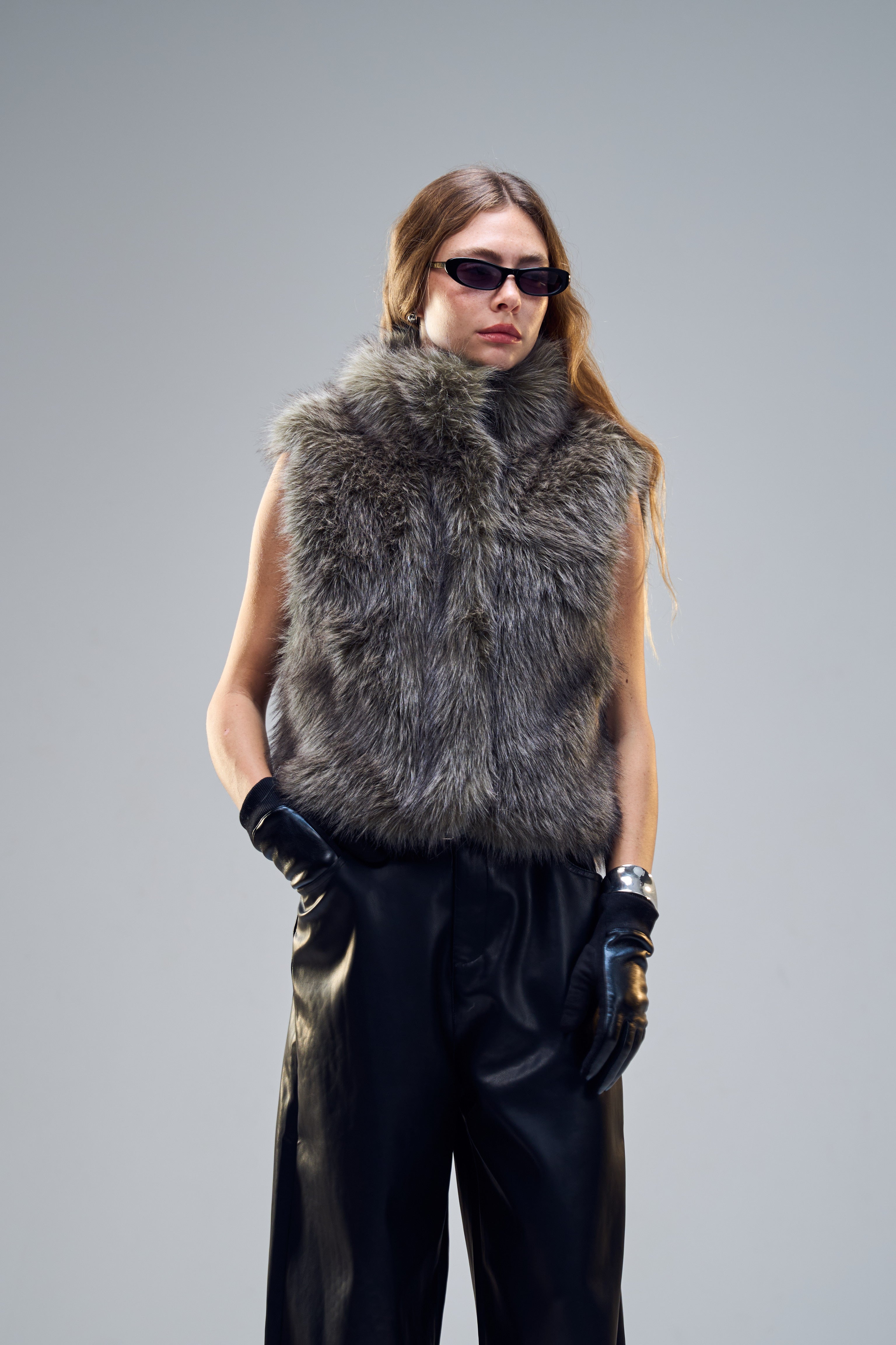 וסט לואיזה אפור