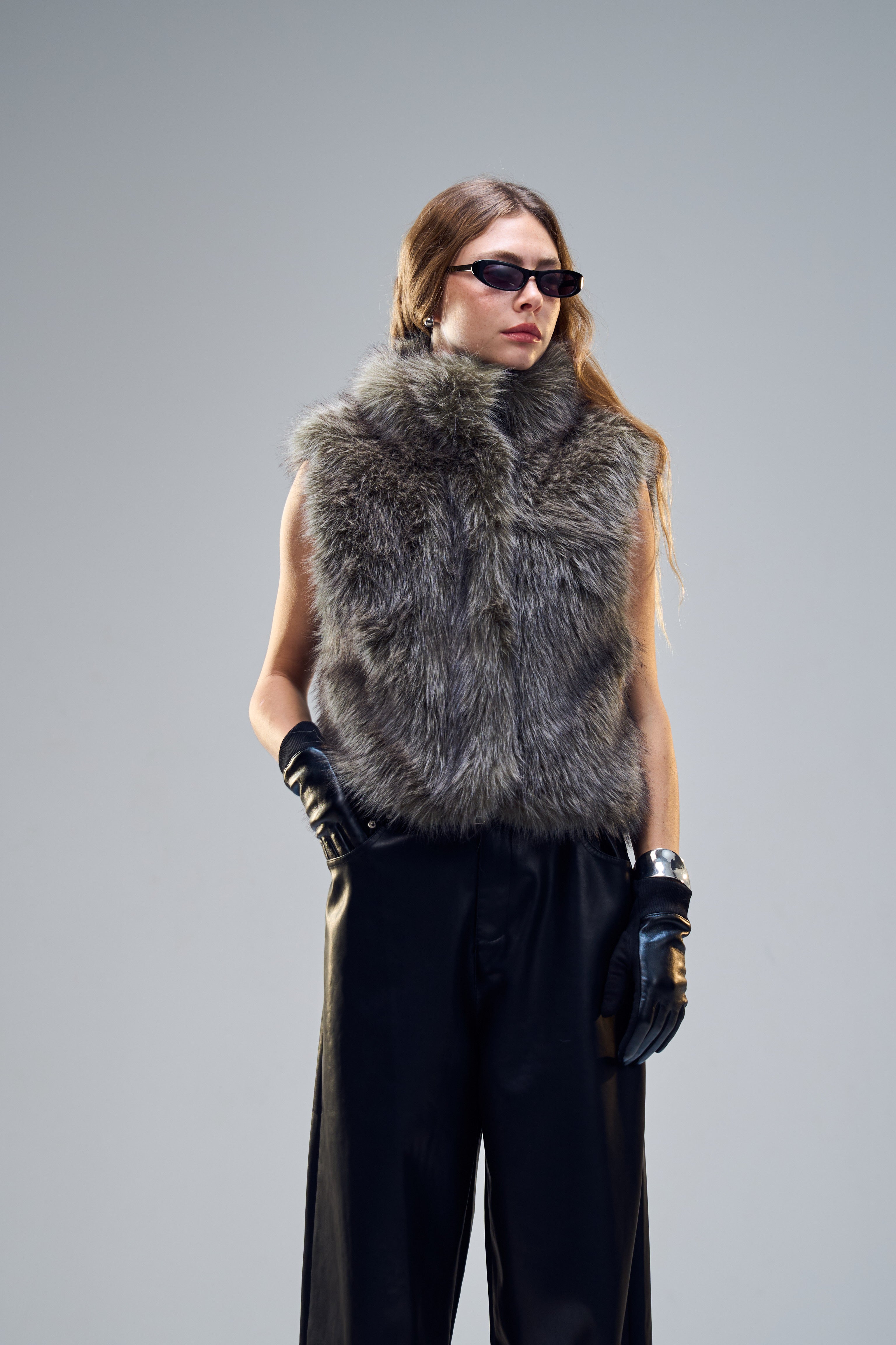 וסט לואיזה אפור