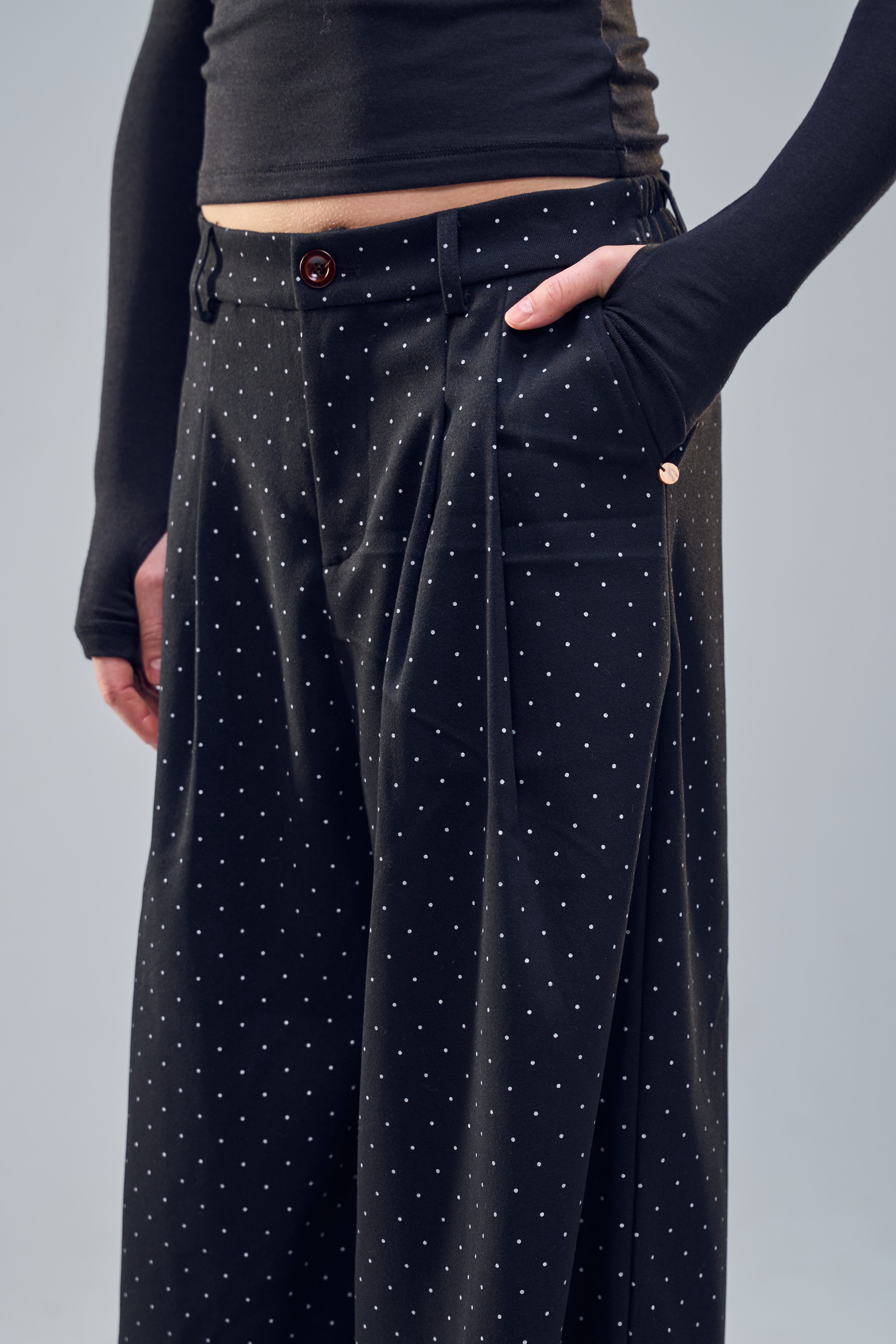 מכנס עפרי שחור