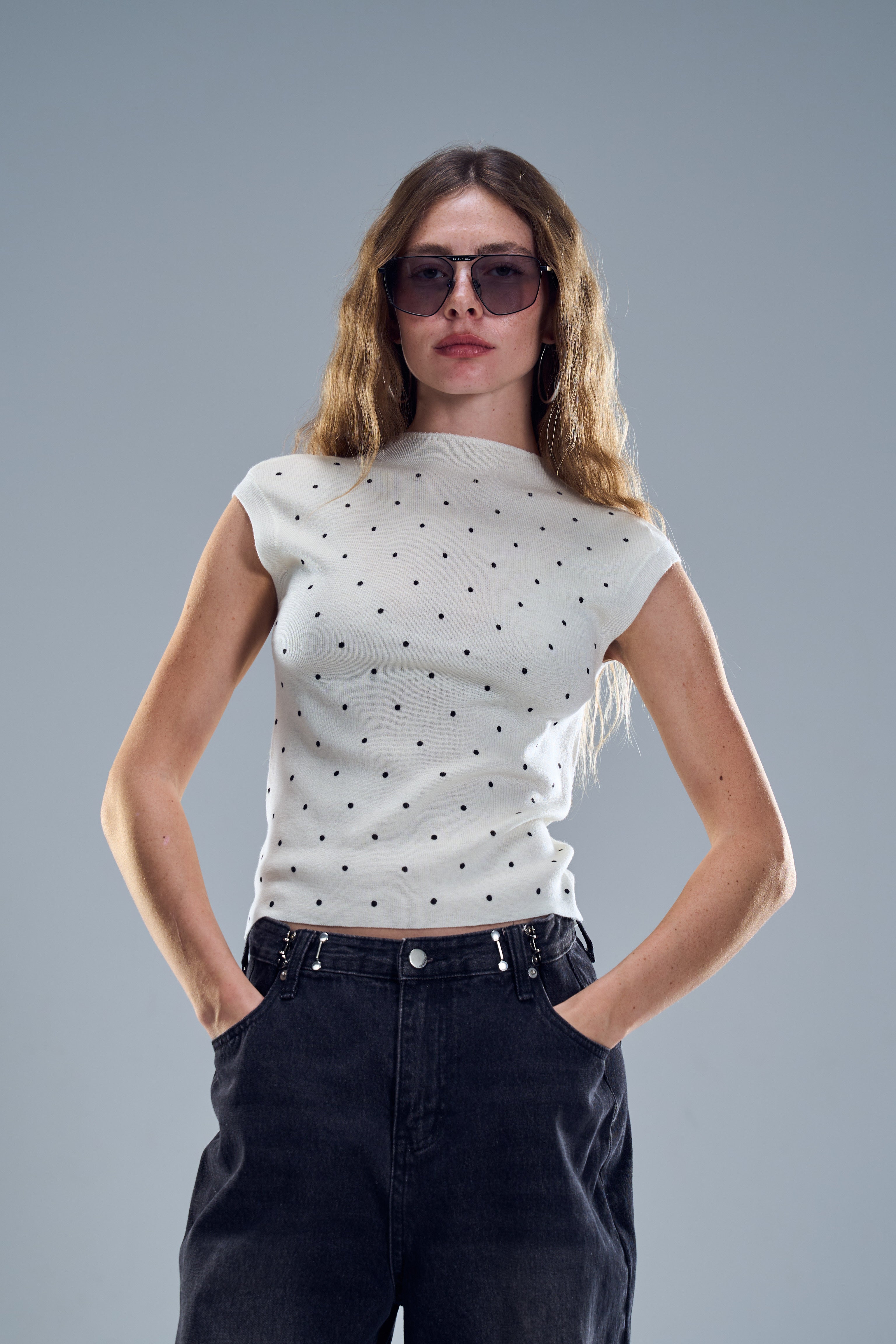 סריג מלה לבן