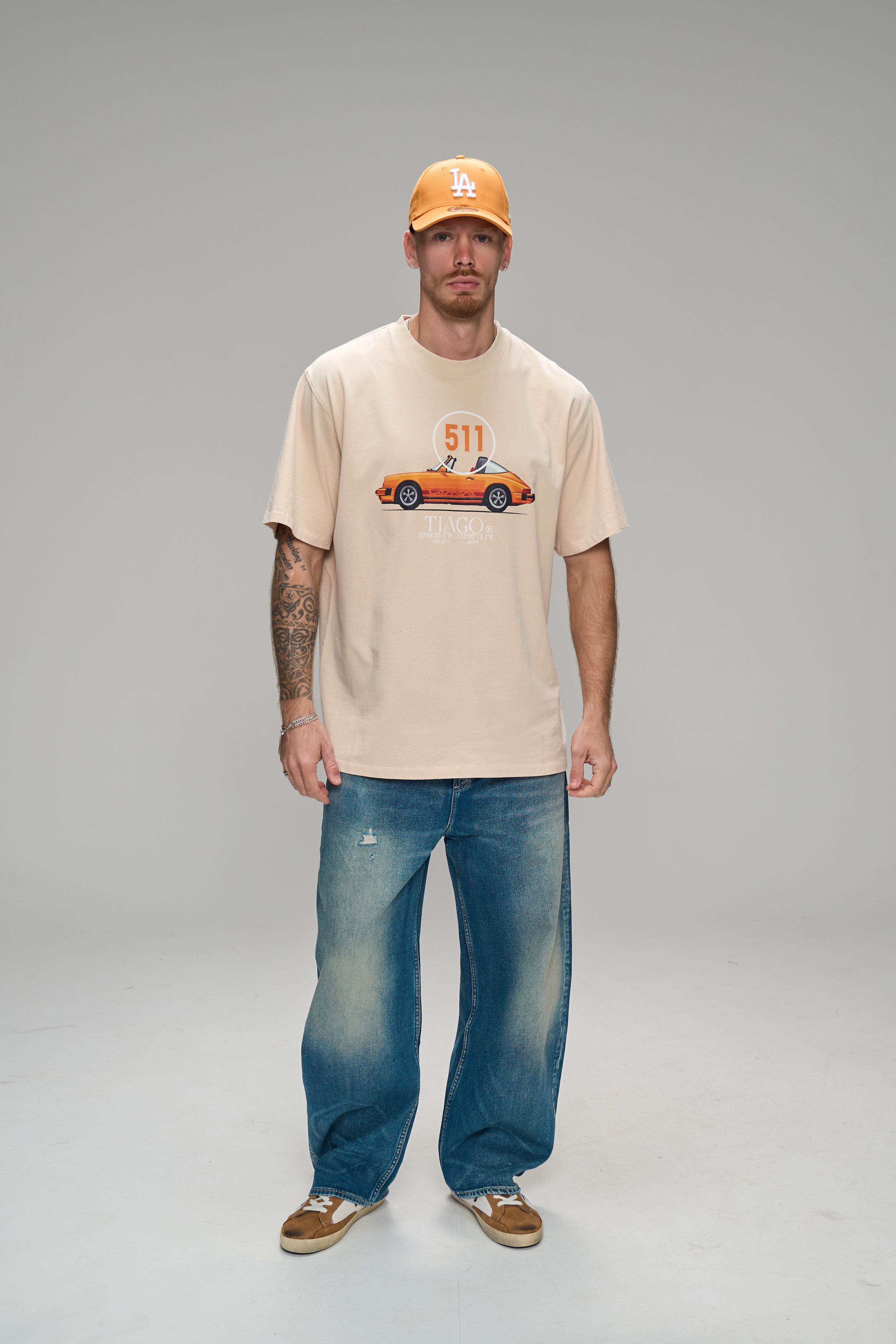 חולצת קווין בג