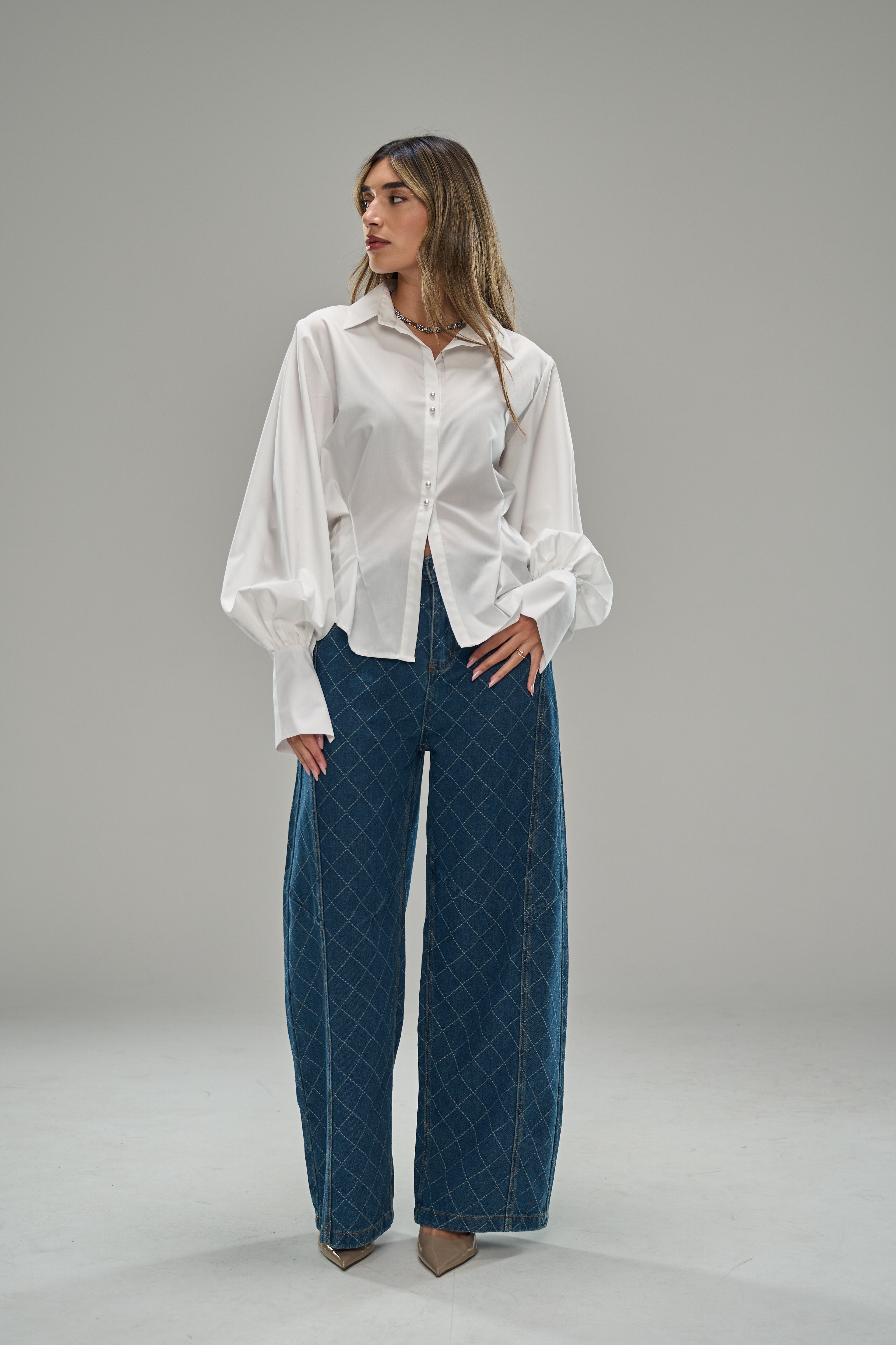 חולצת אודט לבן