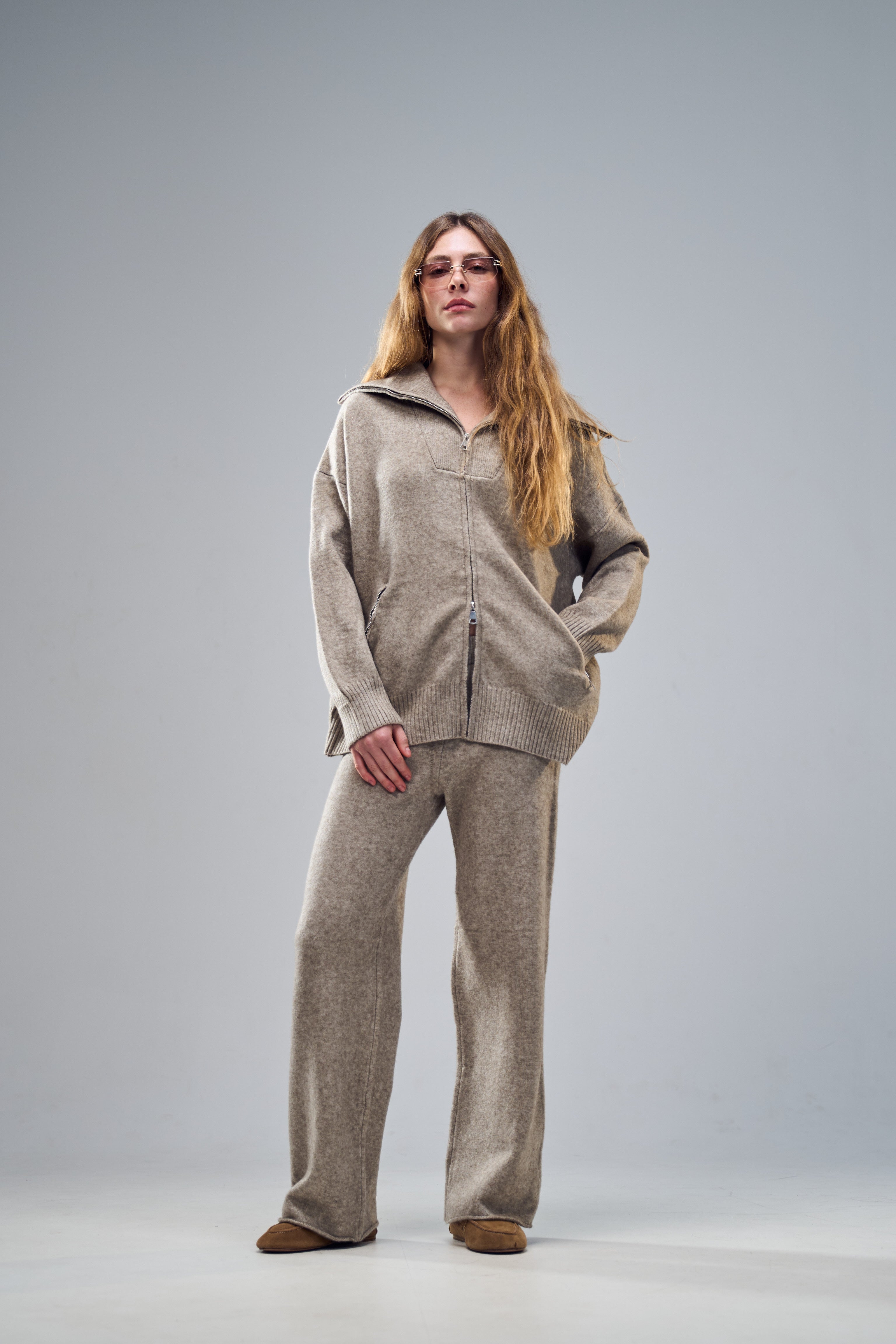 חליפת סריג היילי דבש