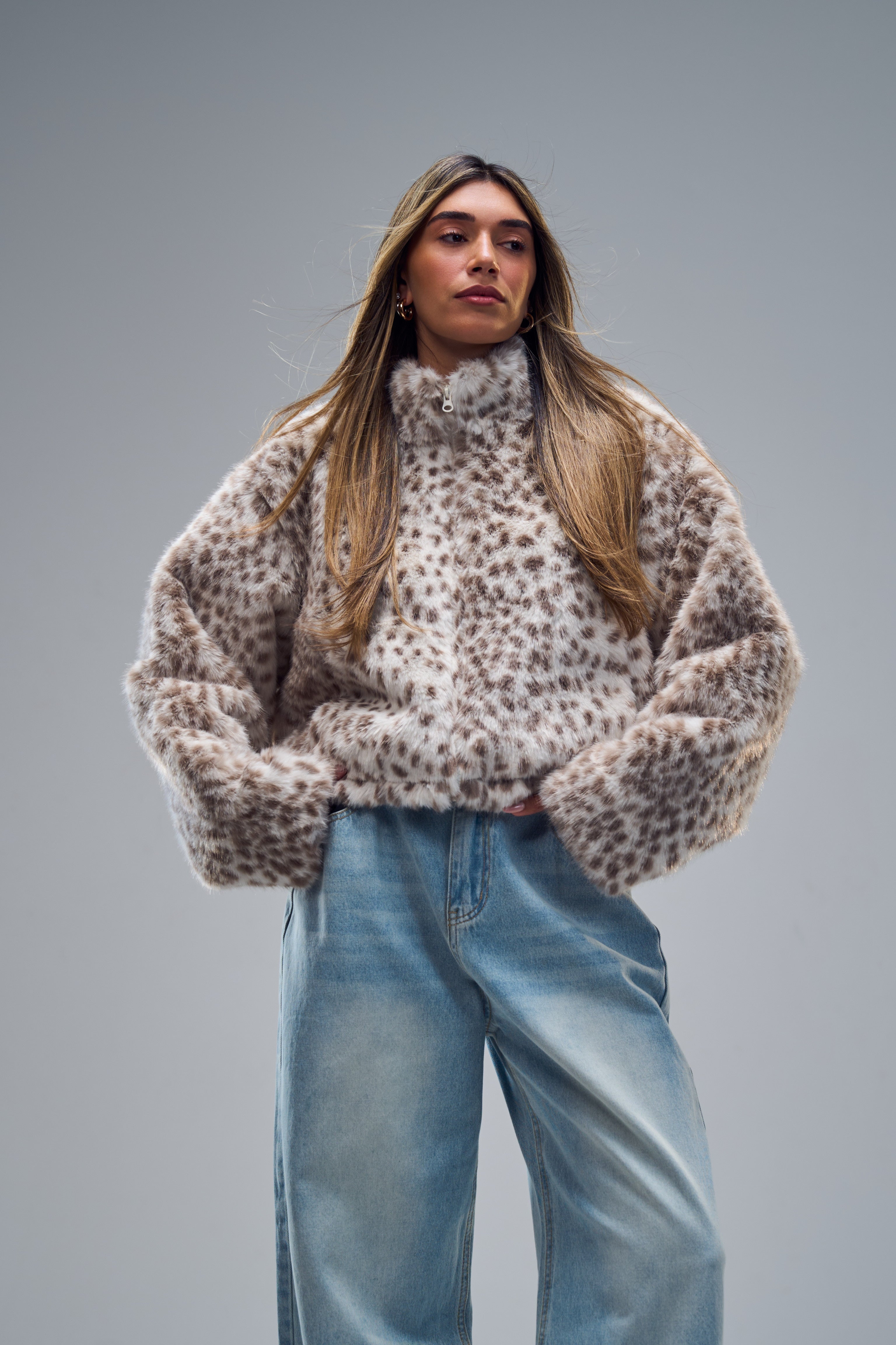 מעיל ברוק לבן