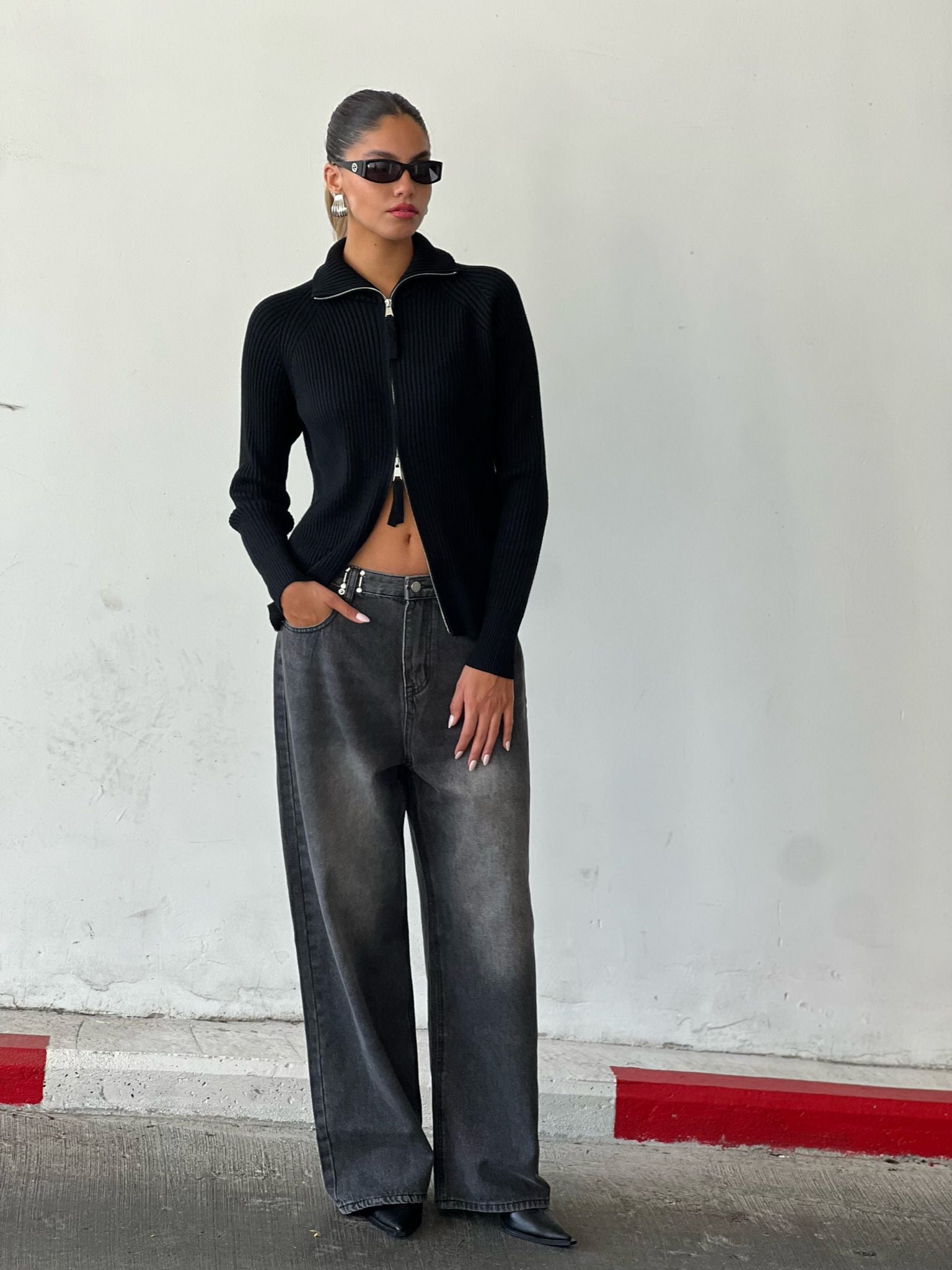 סריג נריה שחור